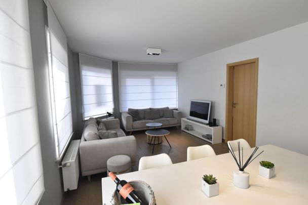 Appartement te huur - Photo 1