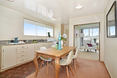 PAPATOETOE, 4 BEDROOM - Photo 2