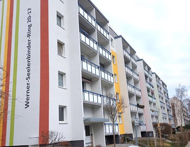 Nur wenige Stufen zu Ihrer neuen Wohnung! Frei ab 01.04.2025! - Foto 1