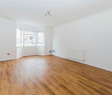 High Street, Iver, SL0 - Photo 2