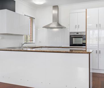 Perfect Family Home! - Photo 3