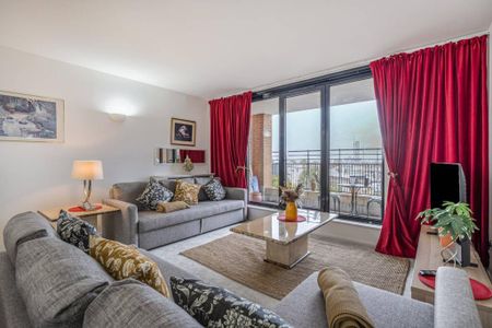 2 bedroom property to let - Photo 4