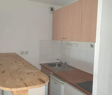 T2 AVEC TERRASSE + PARKING - Photo 4