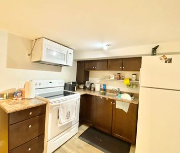 For Lease - 689 Jane Street, Toronto, Ontario - Photo 2