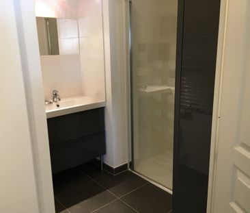 Location Appartement 2 pièces 43m² AIX EN PROVENCE 90ème - Photo 5