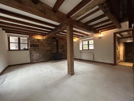 4 bedroom barn conversion to rent - Photo 3