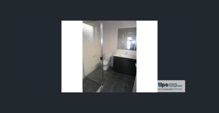 4 BEDROOM FAMILY HOME - Photo 2