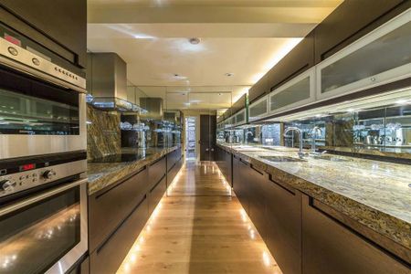 3 bedroom flat to rent - Photo 4