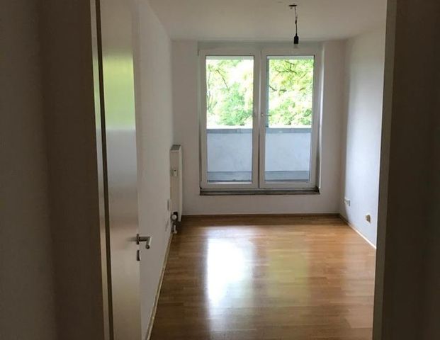 47605/71 - Große und helle 3 Zimmer Wohnung in Köln Porz - Foto 1