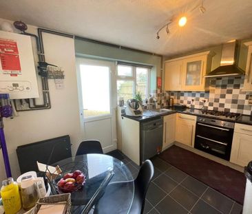 2 bedroom semi-detached house to rent - Photo 1