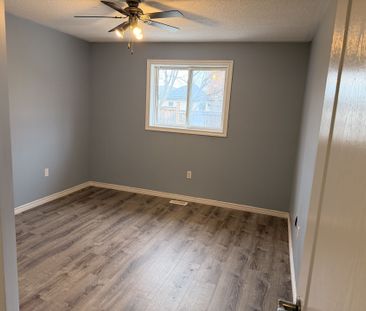 For Lease - 323 Johnson Street Unit# Upper, Barrie, Ontario - Photo 2