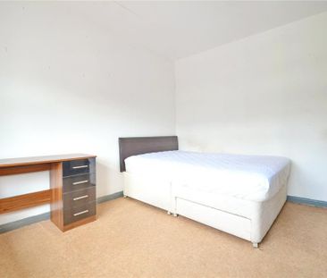 5 bedroom terraced house to rent - Photo 5