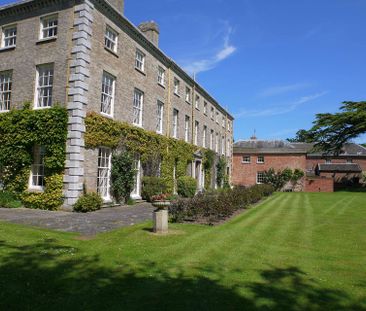 1 of 12 individually designed apartments to let in a quintessential English Country House overlooking a historic parkland setting in the Suffolk Heritage Coast - Photo 2