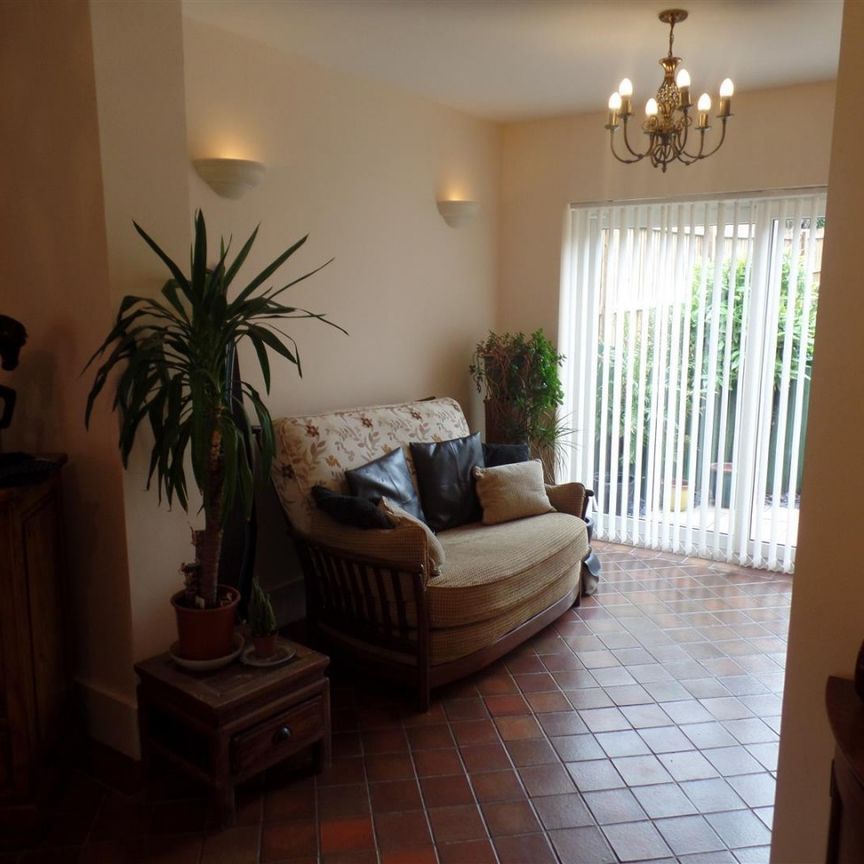 3 Bed Terraced House For Rent - Photo 1