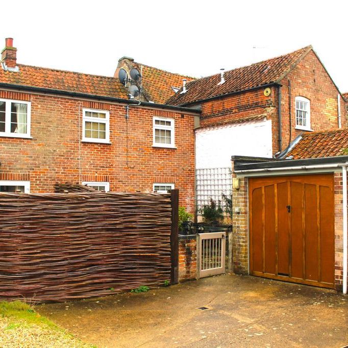3 bedroom semi-detached house to rent - Photo 1