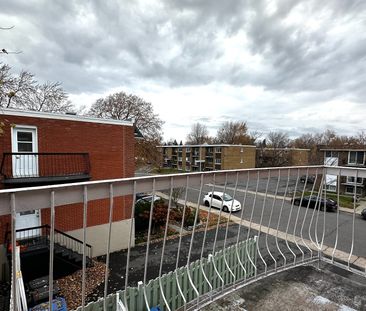 402 Rue Cadillac, Longueuil (Le Vieux-Longueuil), QC J4L - Photo 5