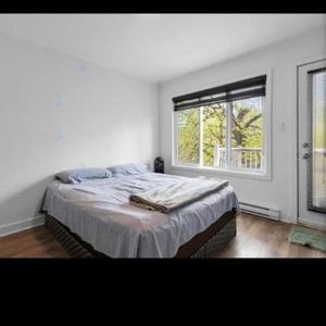 2 Beds 1 Bath Apartment 4 1/2 - Photo 2