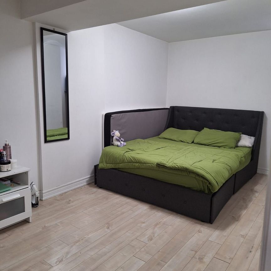 For Lease - 3355 Equestrian Crescent, Mississauga, Ontario - Photo 1