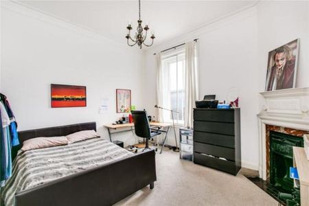 4 bedroom flat to rent - Photo 4