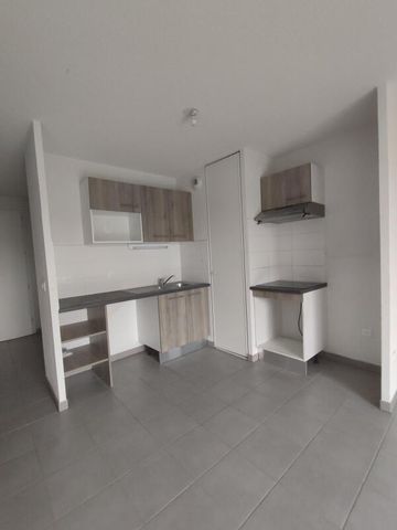 Location Maison 3 pièces 66m² ST JORY 31790 - Photo 3