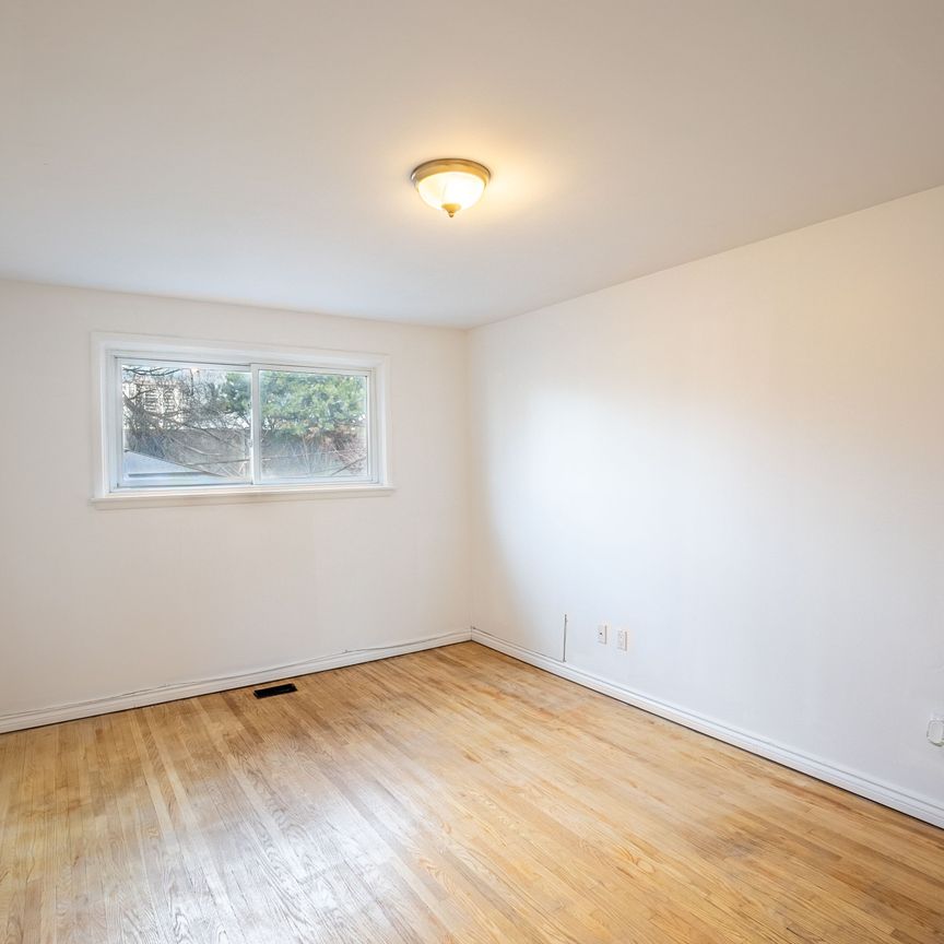 For Lease - 32 Marbury Crescent, Toronto, Ontario - Photo 1