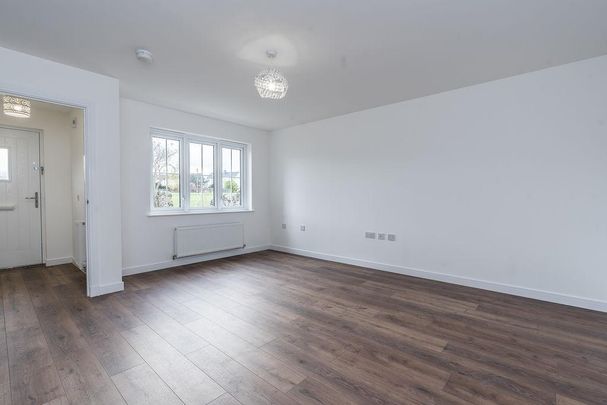 3 bedroom end of terrace house to rent - Photo 1