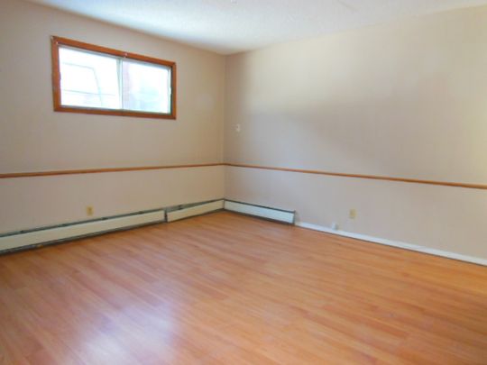 1257 WASCANA #3 ONE BEDROOM SUITE - Photo 1