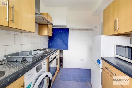 Elms Court, HA0, Middlesex - Photo 4