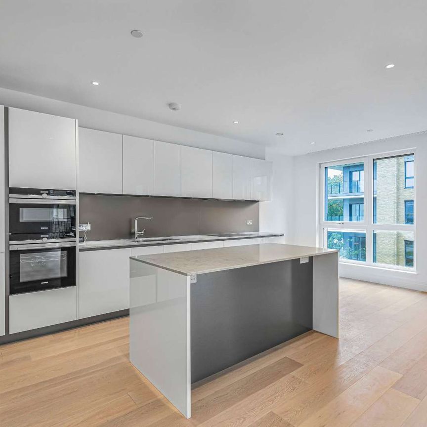 A luxury three bedroom fourth floor Riverside apartment. - Photo 1