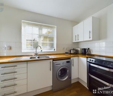 2 bedroom semi-detached house to rent - Photo 5