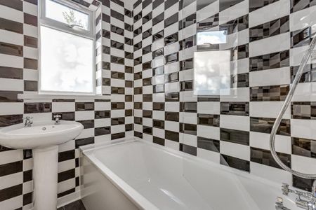 2 bedroom flat to rent - Photo 5