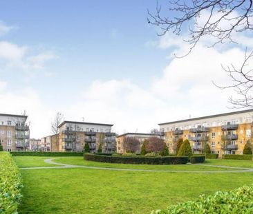 Manhattan Avenue, Watford - Photo 2