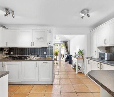 3 bedroom terraced house to rent - Photo 6