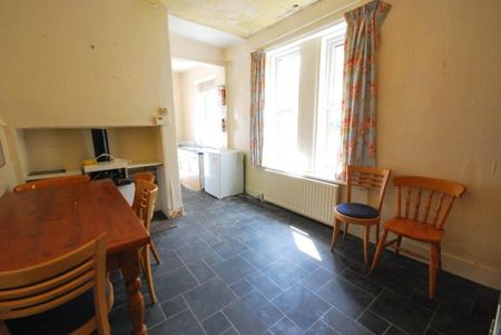 6 Bed - Manor House Road, Jesmond - Photo 3