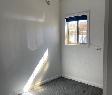 Conveniently Located - Photo 4