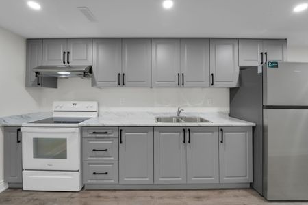 For Lease - 6862 Darcel Avenue Unit# LOWER, Mississauga, Ontario - Photo 2