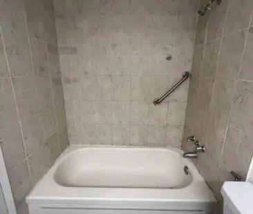 Cumberland Park Apartments — 208 - Photo 5