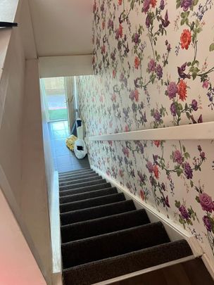 2 Bed Maisonette, Wyndham Court, SO15 - Photo 1