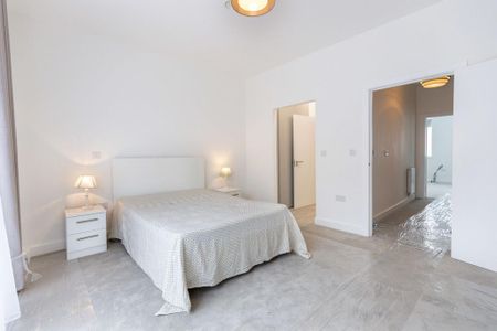 4 bedroom terraced house to rent - Photo 5