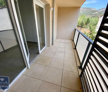 Location Appartement 2 pièces 47m² TOULON 83200 - Photo 4