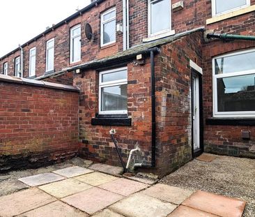 2 bedroom terraced house to rent - Photo 3