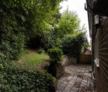 5 bedroom house to rent - Photo 1