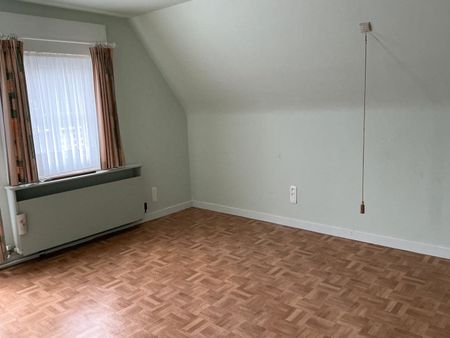 Instapklare gezinswoning met 3 SLKS, garage en tuin op toplocatie! - Foto 5