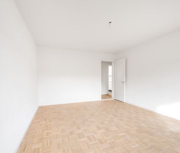 In the heart of Zurich-Wiedikon – freshly renovated! - Photo 2