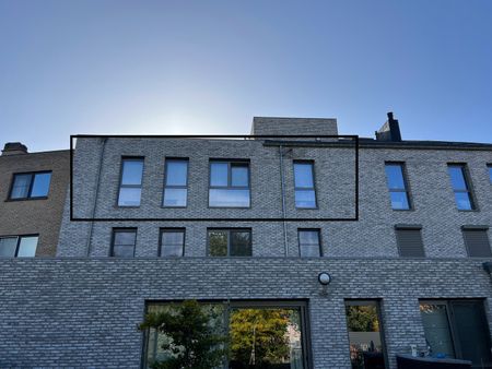 Luxueus 2-slaapkamerappartement nabij het centrum van Genk - Photo 2
