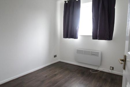 2 bedroom townhouse to rent - Photo 4