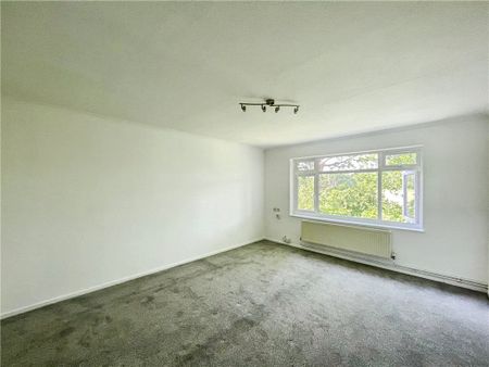 Ferney Road, Byfleet, West Byfleet, Surrey, KT14 7BB - Photo 5
