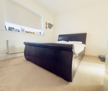 3 Bed Semi-Detached House, Strathmore Avenue, LU1 - Photo 2