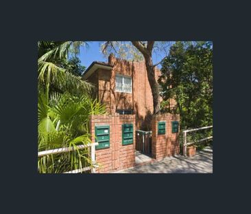 Spacious Apartment Moments from Kirribilli Village - Photo 5