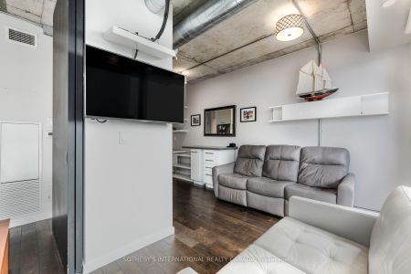 River City I Lofts 51 , #1206 - Photo 2